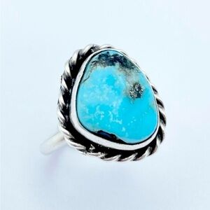 Vintage Turquoise Sterling Silver Native American Ring - Southwestern